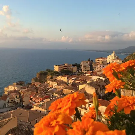 Il Terrazzo Su Pizzo Pizzo (Calabria)