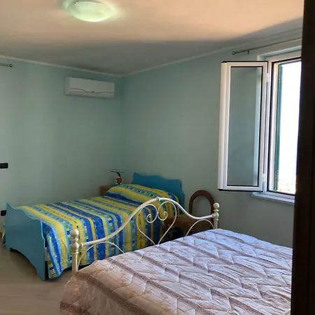 Il Terrazzo Su Apartment *